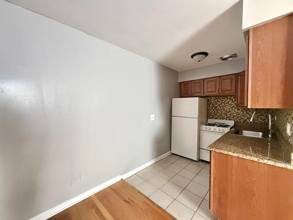 5820 N Sheridan Rd, ,  60660, USA 60660-unit#409-Chicago-IL