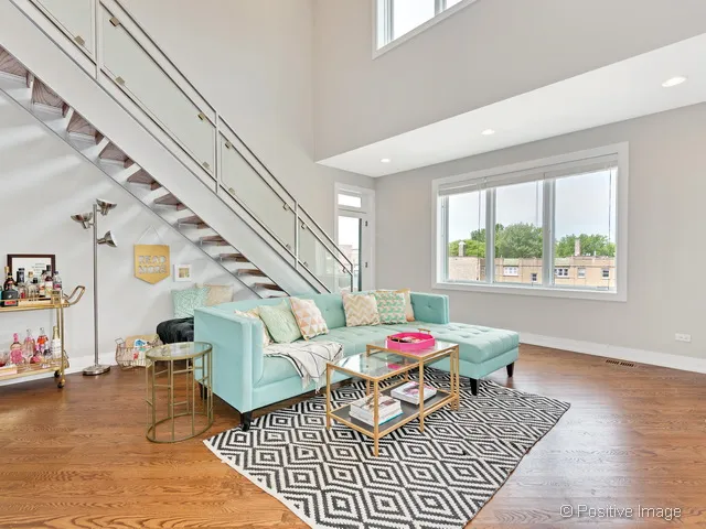 1607 W Irving Park Rd, ,  60613, USA 60613-unit#4B-Chicago-IL