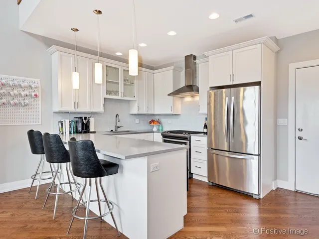 1607 W Irving Park Rd, ,  60613, USA 60613-unit#4B-Chicago-IL