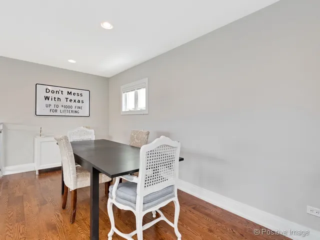 1607 W Irving Park Rd, ,  60613, USA 60613-unit#4B-Chicago-IL