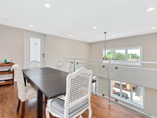 1607 W Irving Park Rd, ,  60613, USA 60613-unit#4B-Chicago-IL