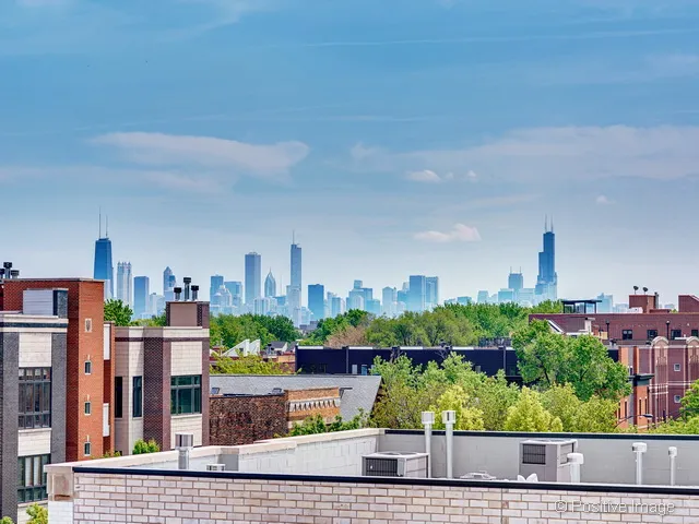 1607 W Irving Park Rd, ,  60613, USA 60613-unit#4B-Chicago-IL