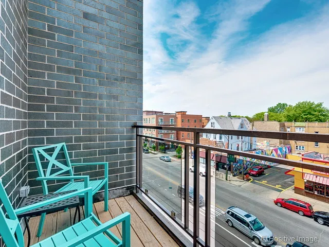 1607 W Irving Park Rd, ,  60613, USA 60613-unit#4B-Chicago-IL