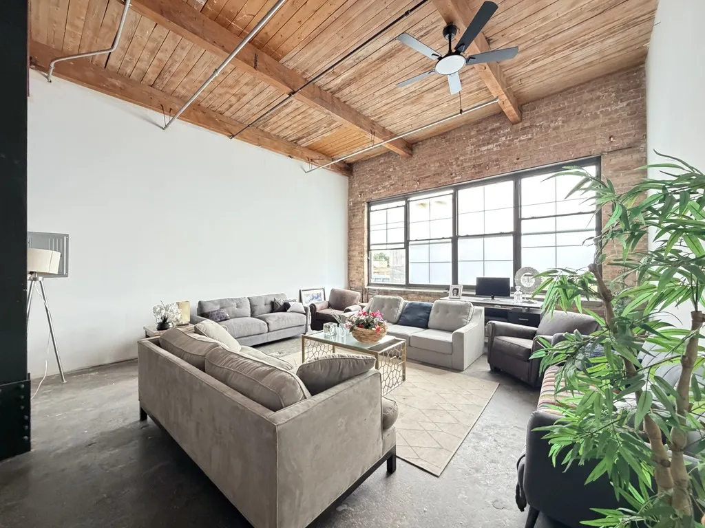3144 W Carroll Ave, , 60612, USA 60612-unit#203-Chicago-IL