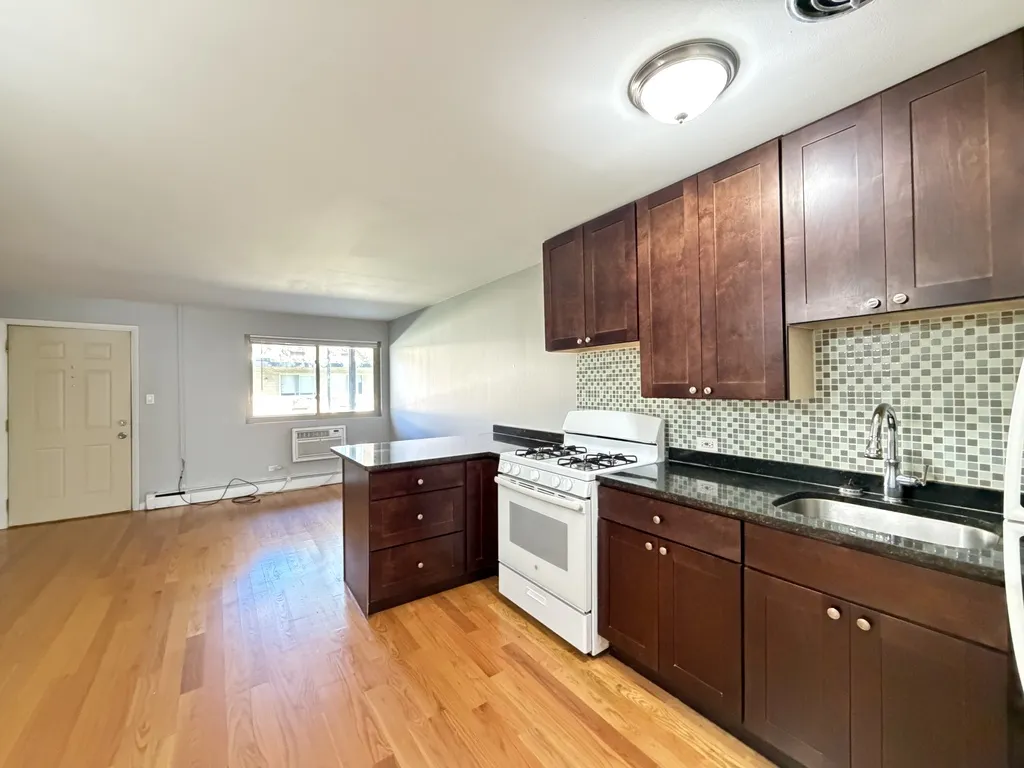 8500 Waukegan Rd, Morton Grove, 60053, USA 60053-unit#7-Chicago-IL