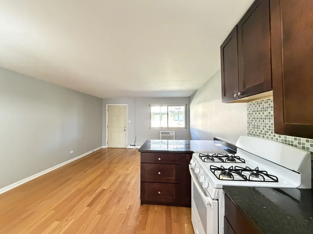 8500 Waukegan Rd, Morton Grove, 60053, USA 60053-unit#7-Chicago-IL