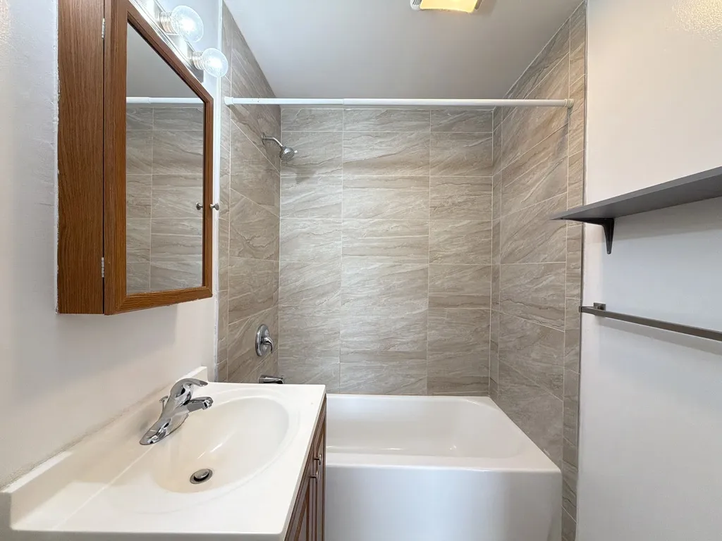 8500 Waukegan Rd, Morton Grove, 60053, USA 60053-unit#7-Chicago-IL