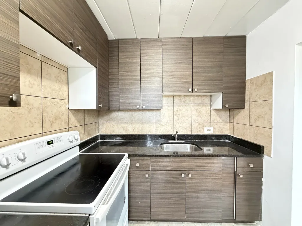 1360 West Touhy Avenue, ,  60626, USA 60626-unit#406-Chicago-IL