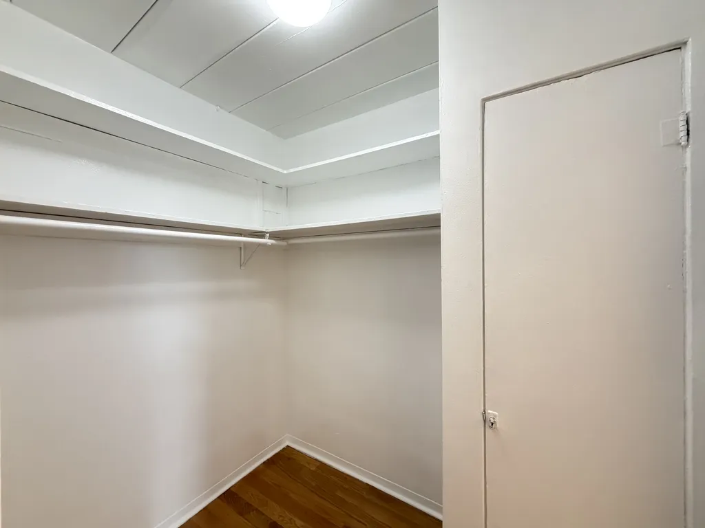 1360 West Touhy Avenue, ,  60626, USA 60626-unit#406-Chicago-IL