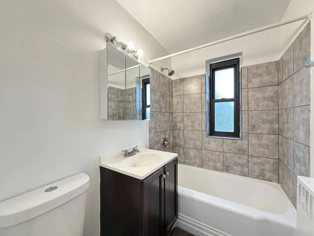 1360 West Touhy Avenue, ,  60626, USA 60626-unit#406-Chicago-IL
