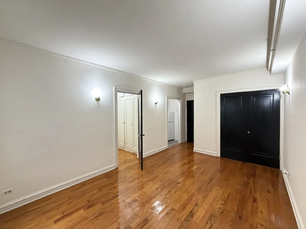 917 W Eastwood Ave, , 60640, USA 60640-unit#107-Chicago-IL