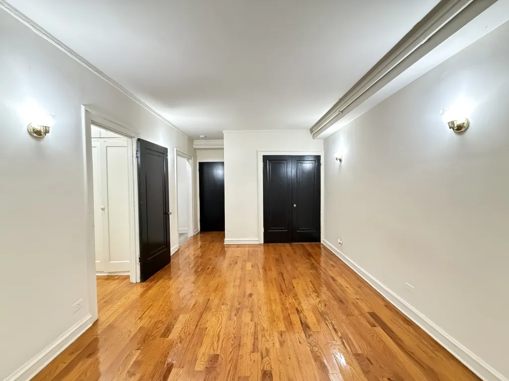 917 W Eastwood Ave, , 60640, USA 60640-unit#107-Chicago-IL