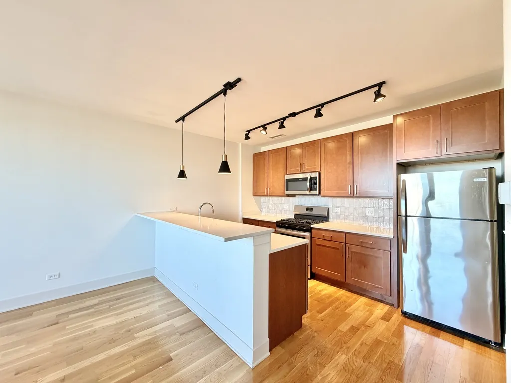 2740 N Spaulding Ave, ,  60647, USA 60647-unit#410-Chicago-IL