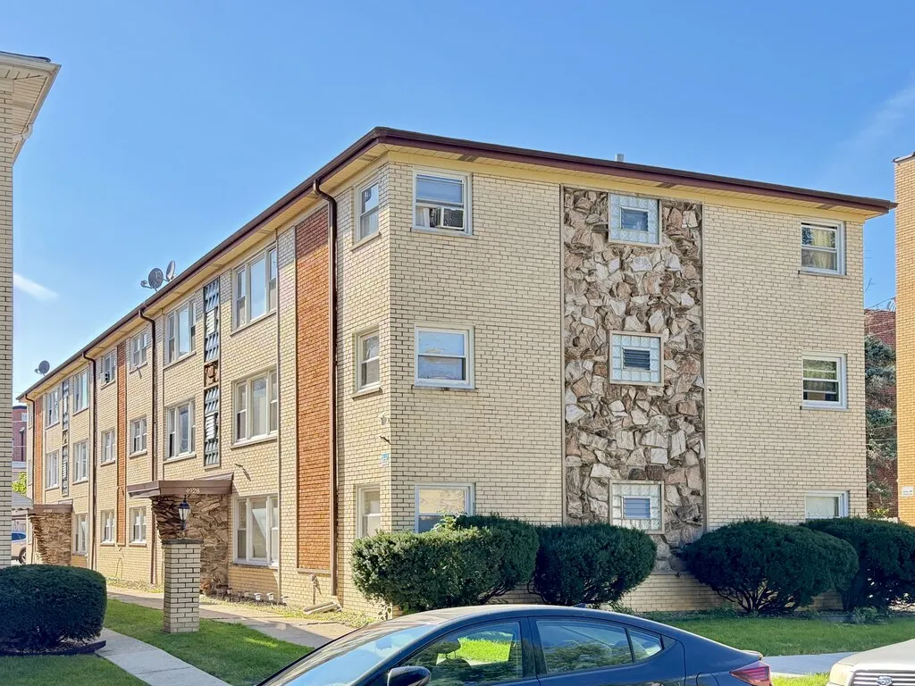 4928 N Lester Ave, , 60630, USA 60630-unit#2B-Chicago-IL