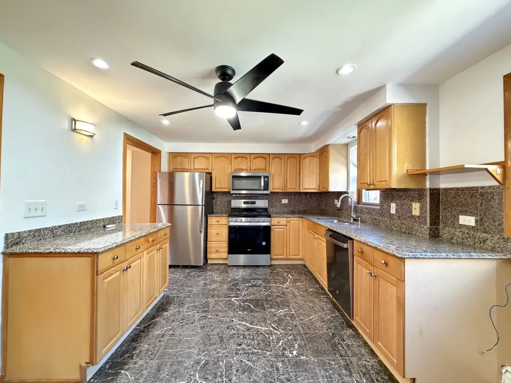 4928 N Lester Ave, ,  60630, USA 60630-unit#2B-Chicago-IL