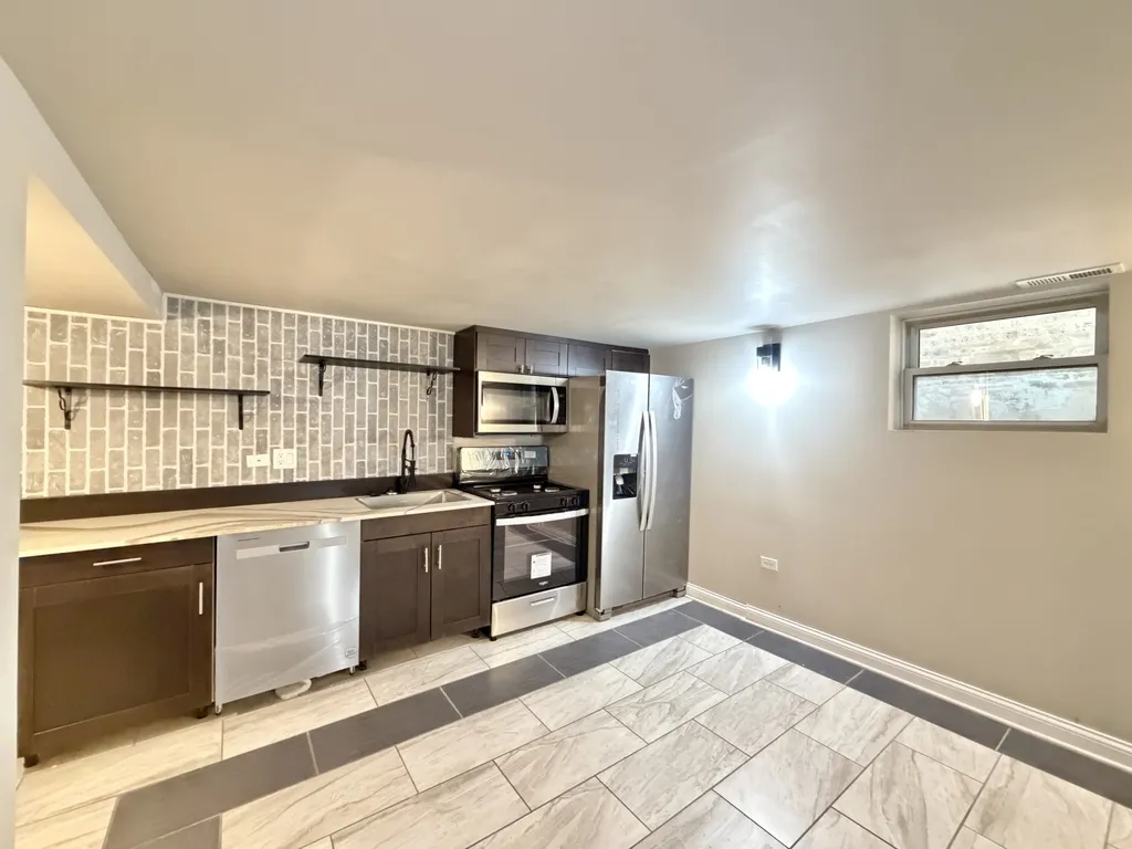 2418 N Washtenaw Ave, ,  60647, USA 60647-unit#G-Chicago-IL