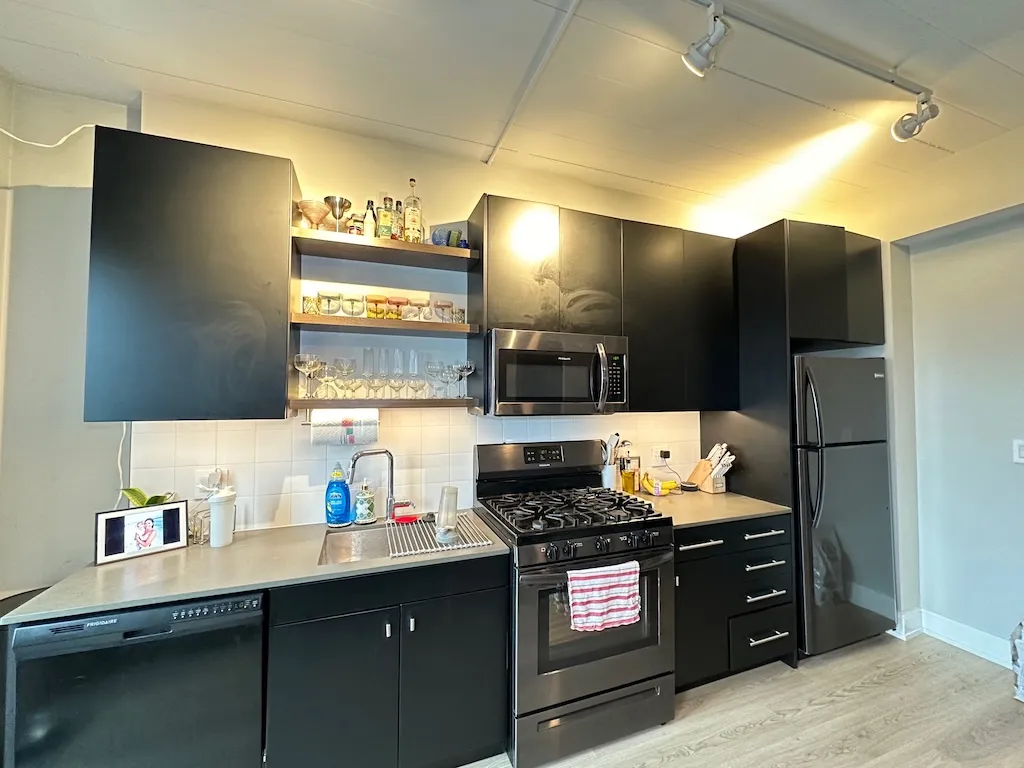 941 W Belmont Ave, ,  60657, USA 60657-unit#408-Chicago-IL