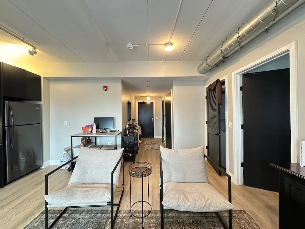 941 W Belmont Ave, ,  60657, USA 60657-unit#408-Chicago-IL