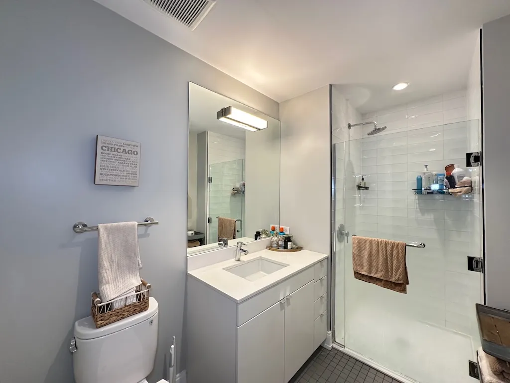 941 W Belmont Ave, ,  60657, USA 60657-unit#408-Chicago-IL