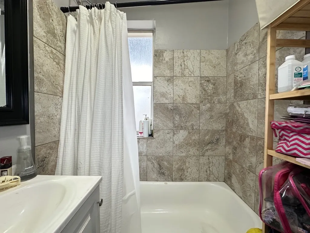 5670 N Ridge Ave, , 60660, USA 60660-unit#3S-Chicago-IL