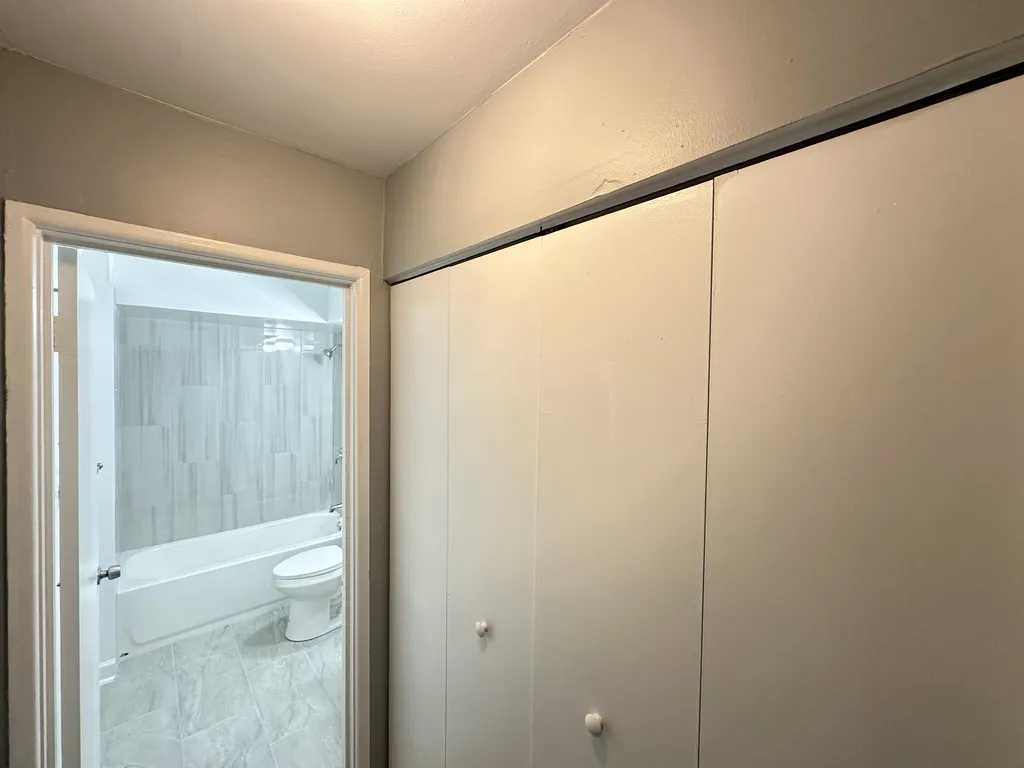 1515 W Morse Ave, , 60626, USA 60626-unit#203-Chicago-IL