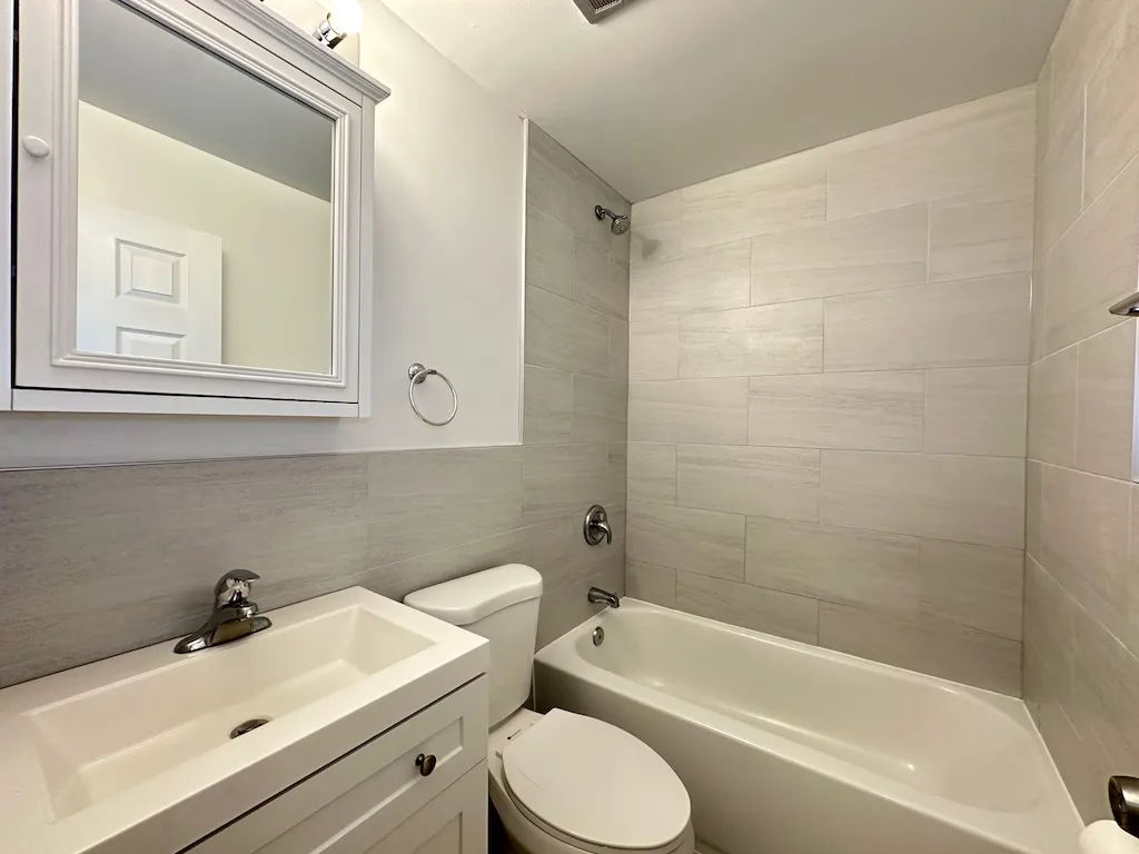 663 W Grace St, ,  60613, USA 60613-unit#413-Chicago-IL