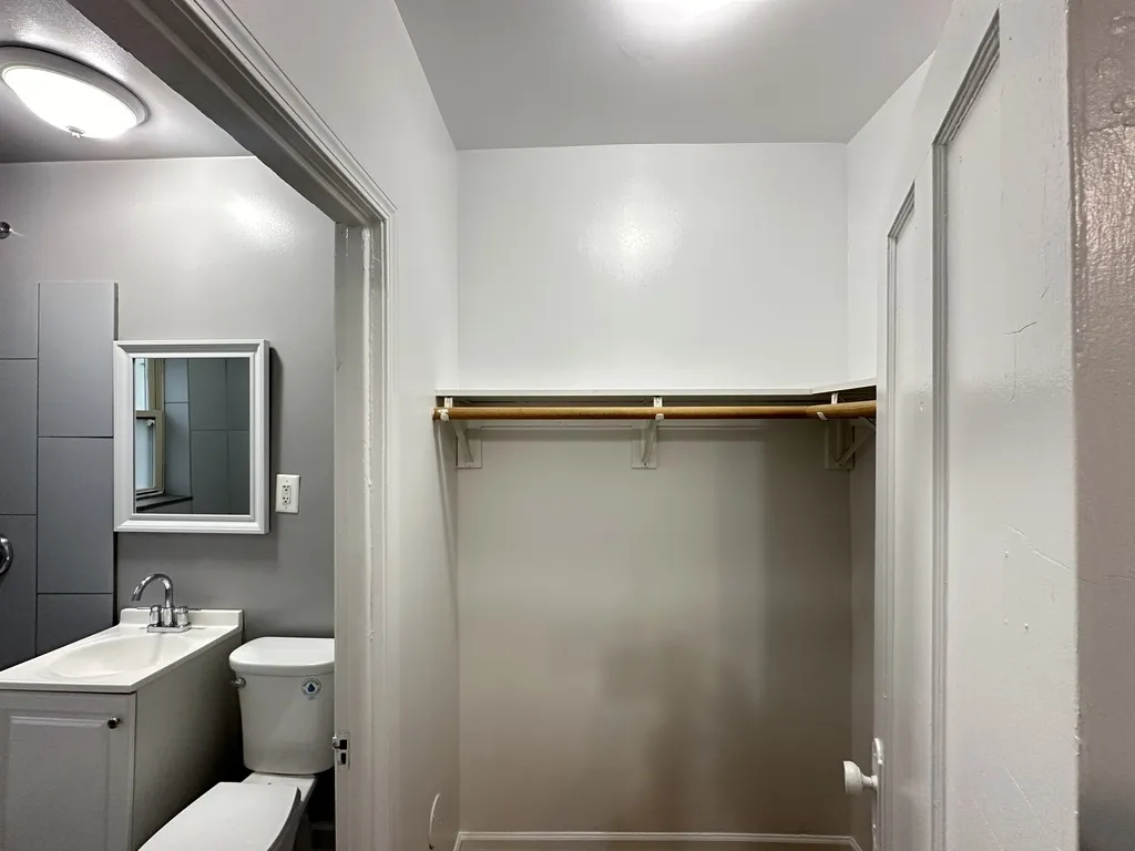 6341 N Magnolia Ave, ,  60660, USA 60660-unit#1A-Chicago-IL