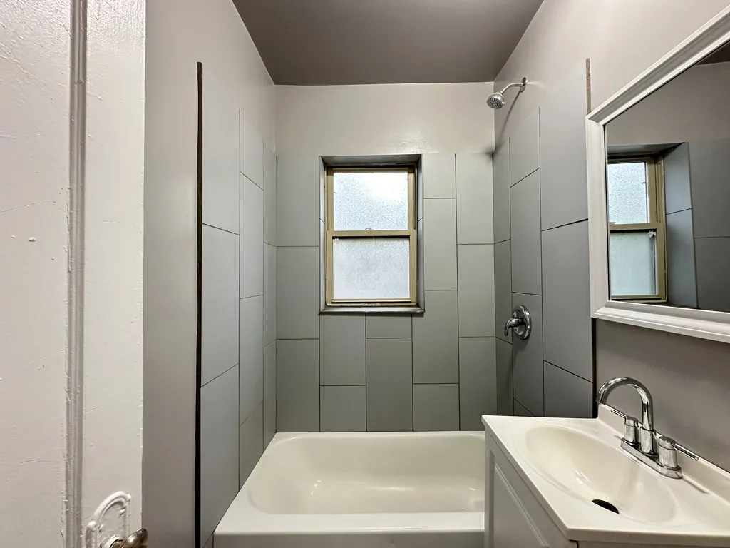 6341 N Magnolia Ave, ,  60660, USA 60660-unit#1A-Chicago-IL
