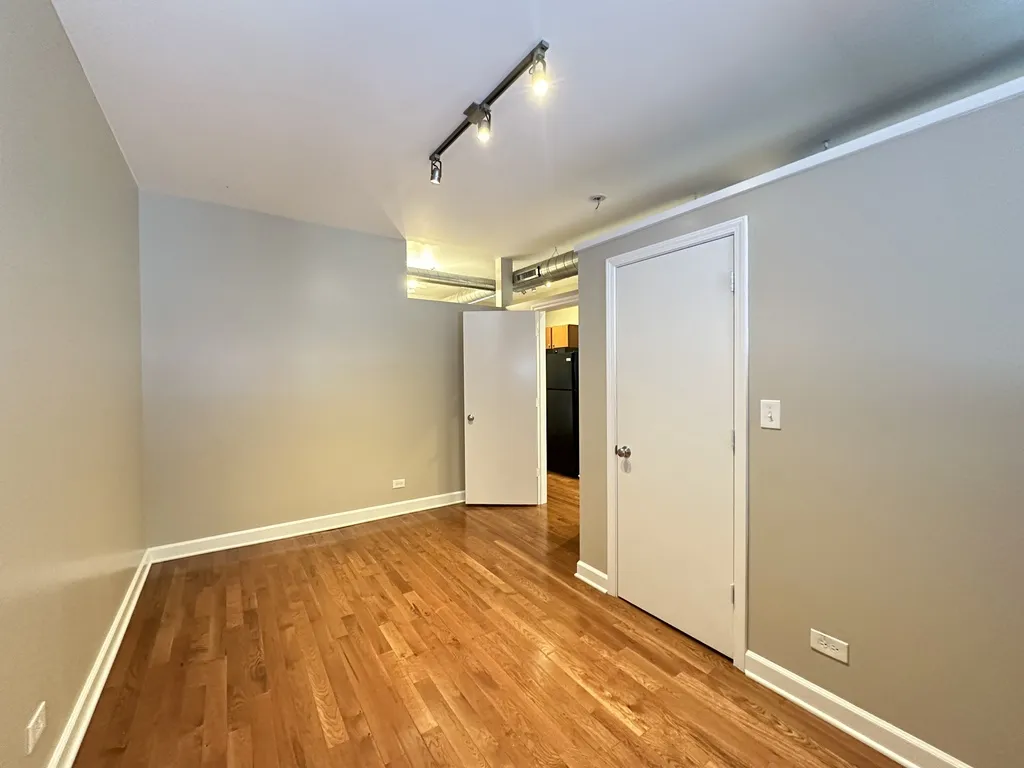 674 N Orleans St, ,  60654, USA 60654-unit#2-Chicago-IL