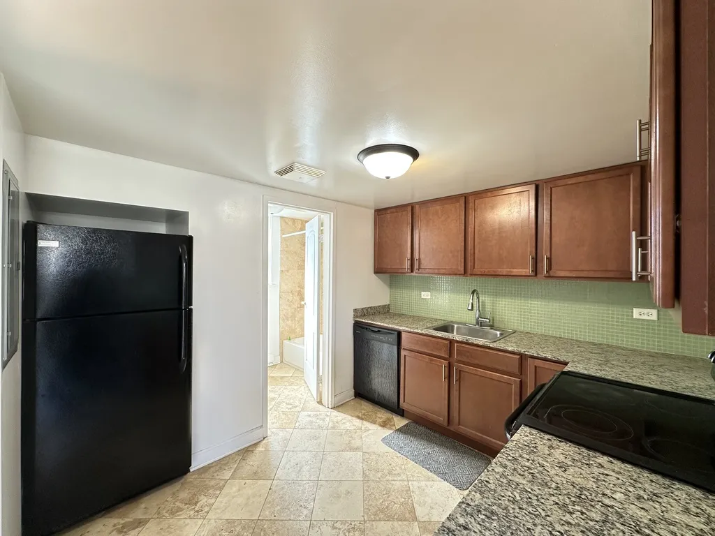 7630 N Milwaukee Ave, Niles, 60714, USA 60714-unit#1A-Chicago-IL