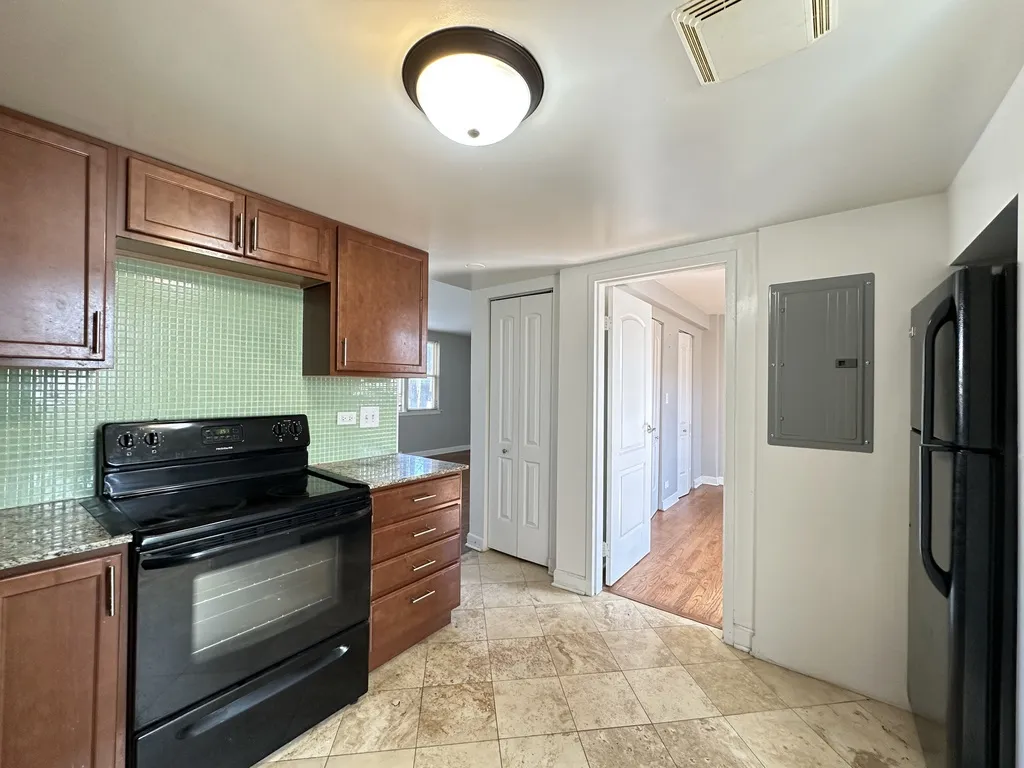 7630 N Milwaukee Ave, Niles, 60714, USA 60714-unit#1A-Chicago-IL