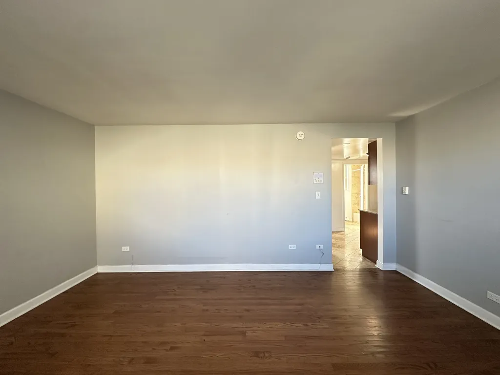 7630 N Milwaukee Ave, Niles, 60714, USA 60714-unit#1A-Chicago-IL