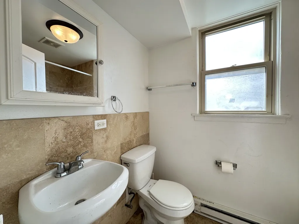 7630 N Milwaukee Ave, Niles, 60714, USA 60714-unit#1A-Chicago-IL