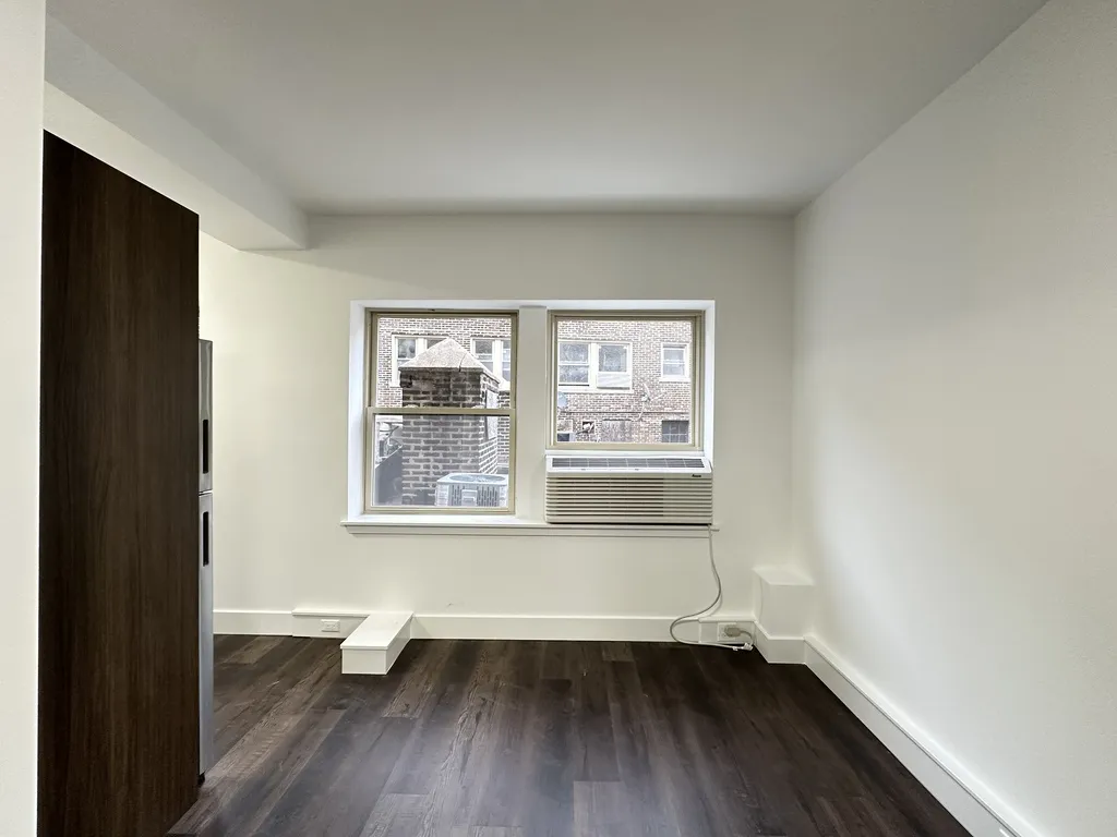 1555 W Hollywood Ave, ,  60660, USA 60660-unit#302-Chicago-IL