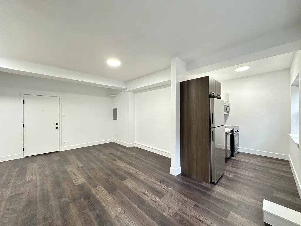 1555 W Hollywood Ave, ,  60660, USA 60660-unit#302-Chicago-IL