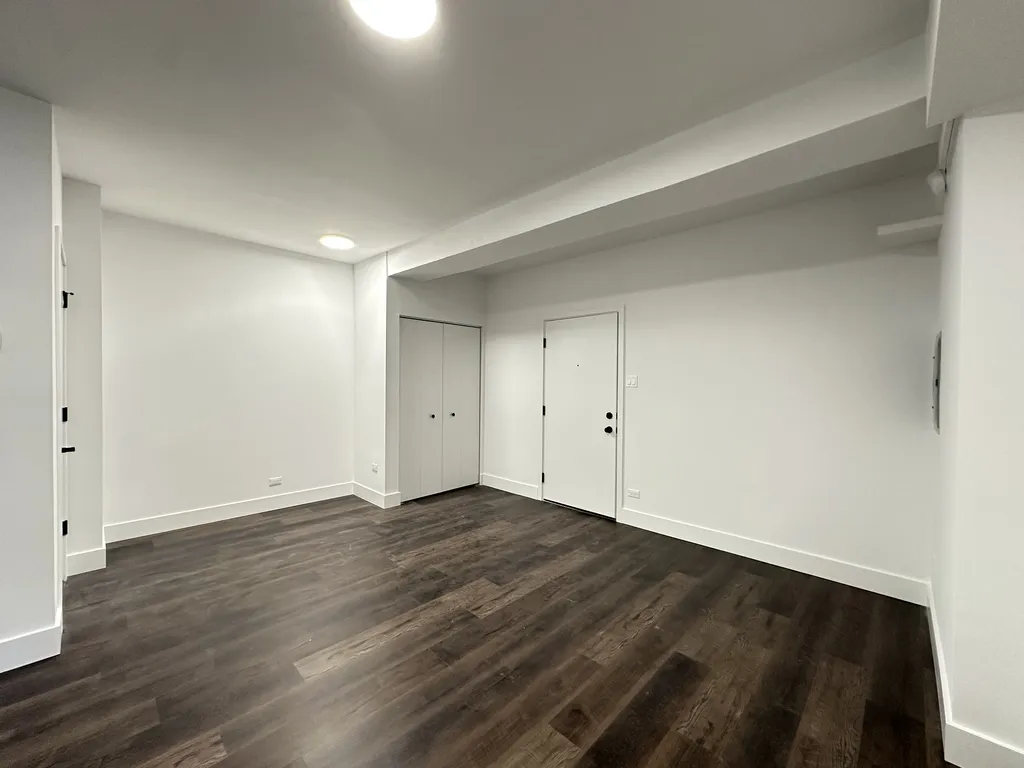 1555 W Hollywood Ave, ,  60660, USA 60660-unit#306-Chicago-IL
