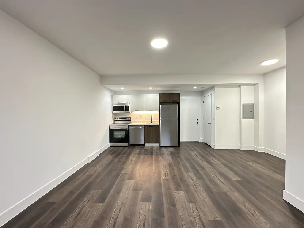 1555 W Hollywood Ave, , 60660, USA 60660-unit#413-Chicago-IL