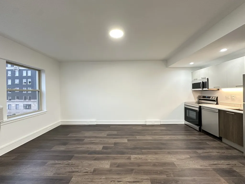 1555 W Hollywood Ave, , 60660, USA 60660-unit#413-Chicago-IL