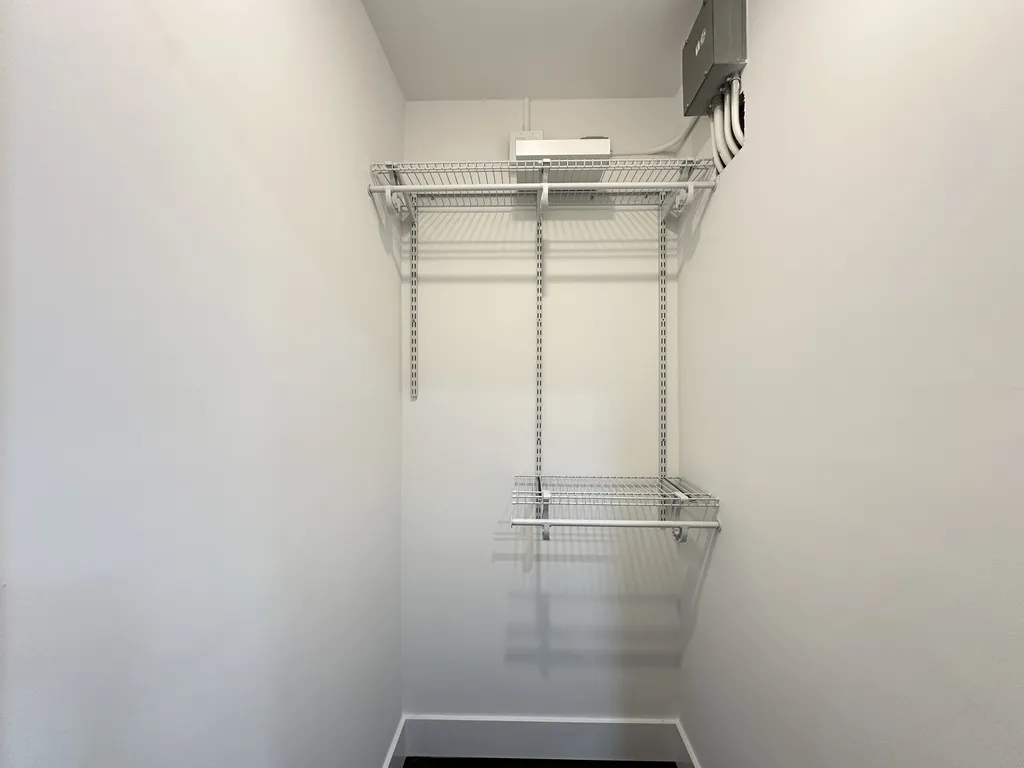 1555 W Hollywood Ave, , 60660, USA 60660-unit#413-Chicago-IL