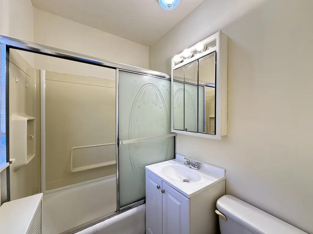5817 N St Louis Ave, , 60659, USA 60659-unit#1R-Chicago-IL