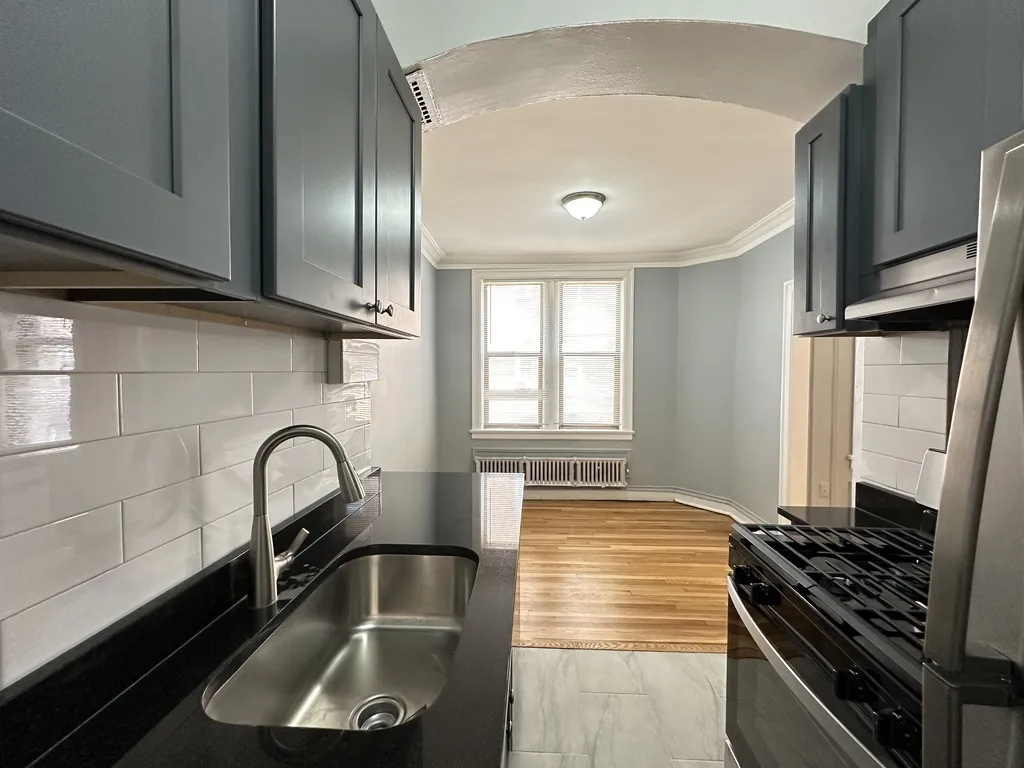 1363 W Estes Ave, ,  60626, USA 60626-unit#2T-Chicago-IL