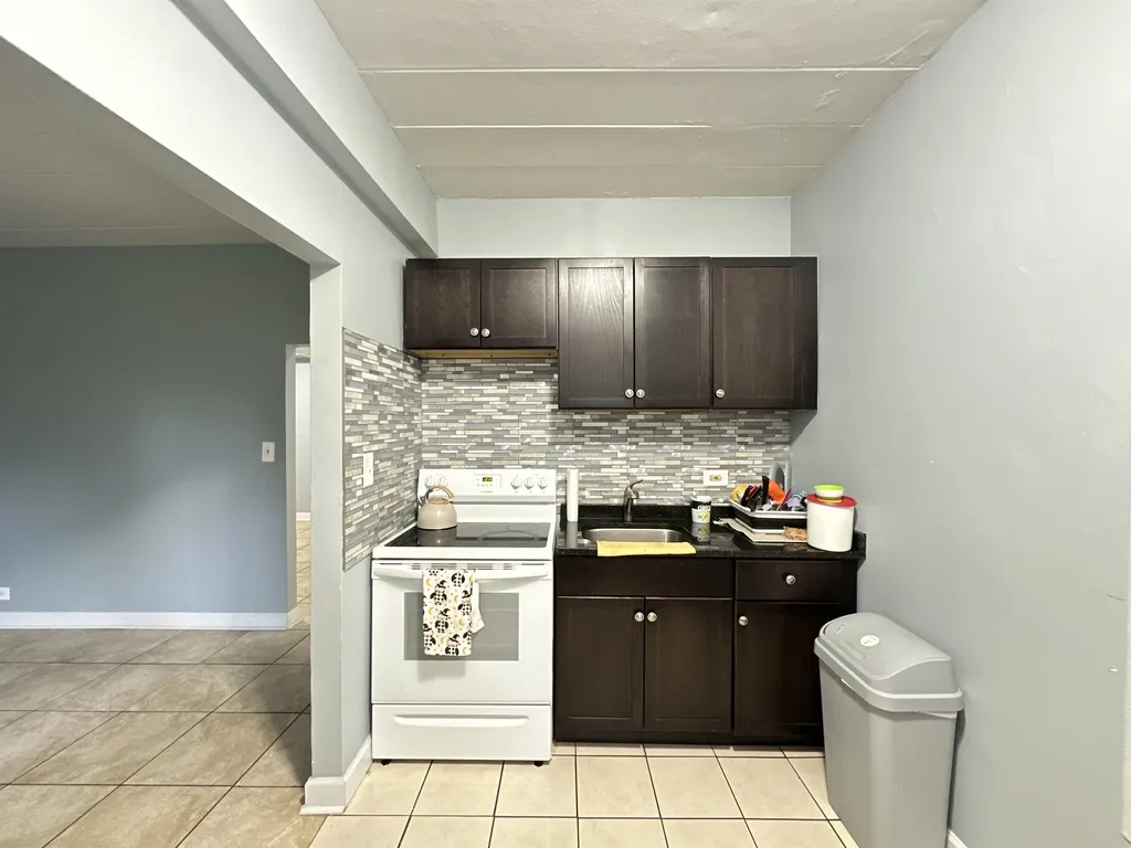 1360 W Touhy Ave, ,  60626, USA 60626-unit#109-Chicago-IL