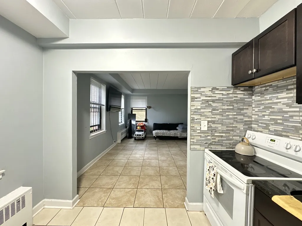 1360 W Touhy Ave, ,  60626, USA 60626-unit#109-Chicago-IL