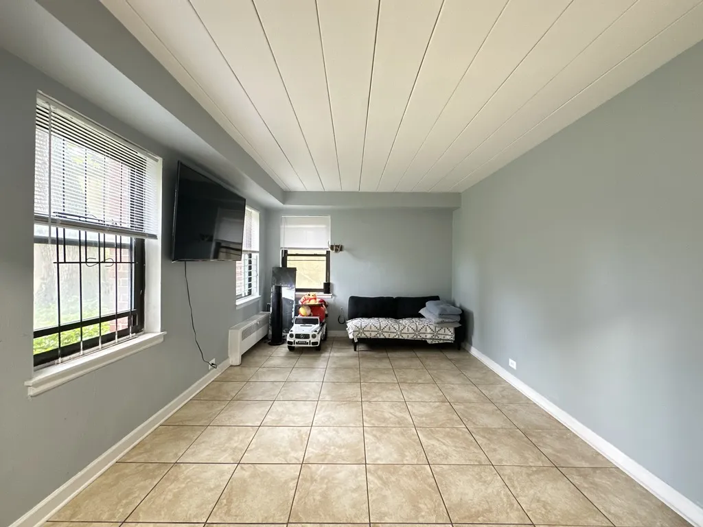 1360 W Touhy Ave, ,  60626, USA 60626-unit#109-Chicago-IL