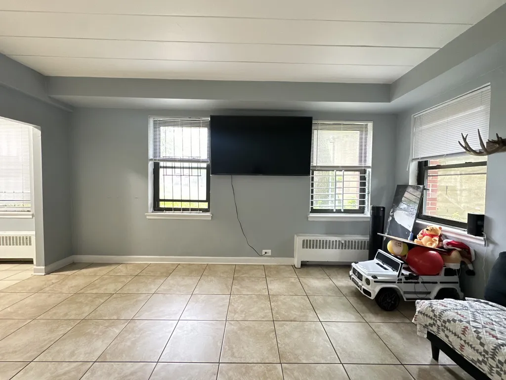 1360 W Touhy Ave, ,  60626, USA 60626-unit#109-Chicago-IL