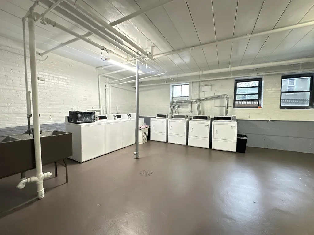 1360 W Touhy Ave, ,  60626, USA 60626-unit#109-Chicago-IL