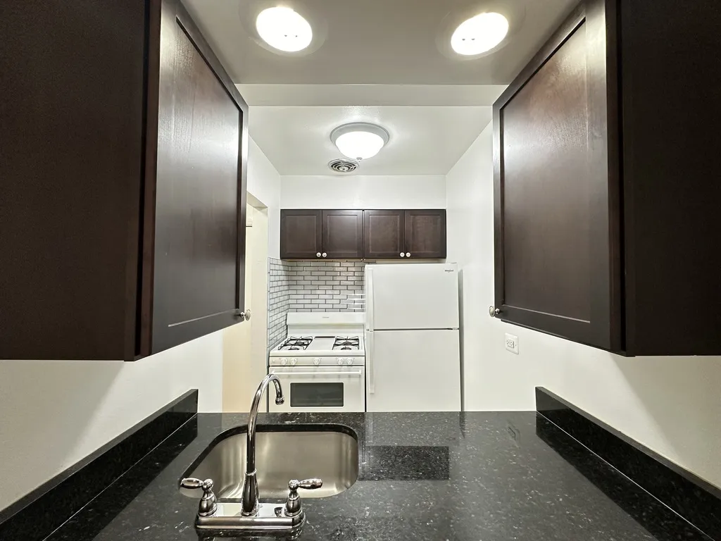6830 N Sheridan Rd, , 60626, USA 60626-unit#475-Chicago-IL