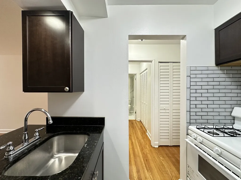 6830 N Sheridan Rd, , 60626, USA 60626-unit#475-Chicago-IL