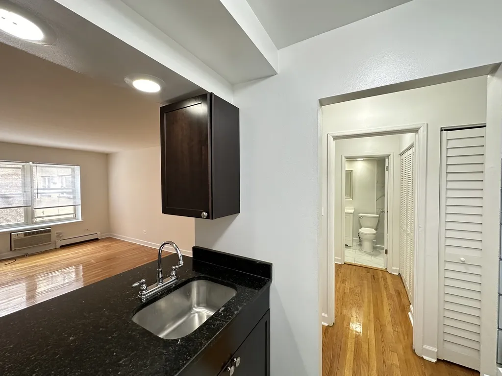 6830 N Sheridan Rd, , 60626, USA 60626-unit#475-Chicago-IL