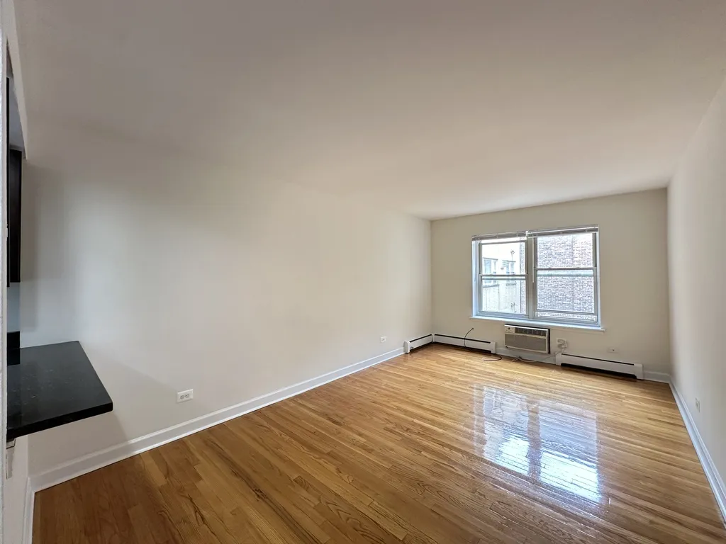 6830 N Sheridan Rd, , 60626, USA 60626-unit#475-Chicago-IL
